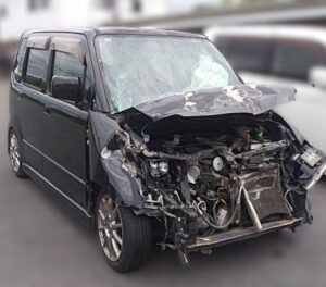フロント部分が損傷した事故車の買取事例